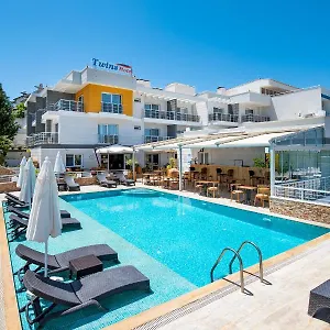 Twins Otel Çeşme